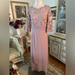 Alex Evenings asymmetrical overlay gown SZ 8. C:3016-5/19/26